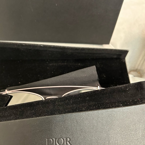 Christian Dior Sunglasses - Picture 2 of 9